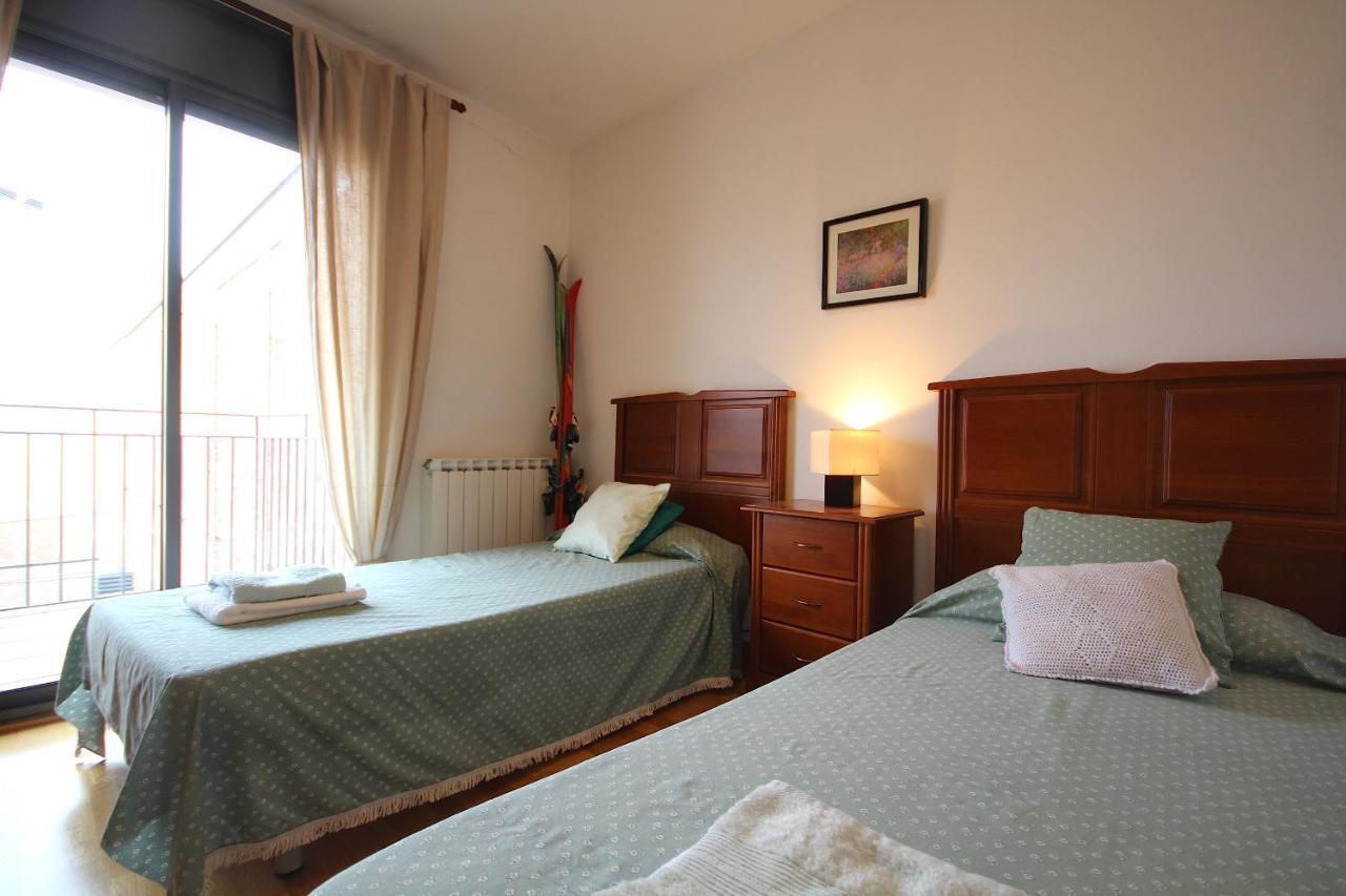 Ca l'Anna - Holiday Apartment Tremp Habitación foto